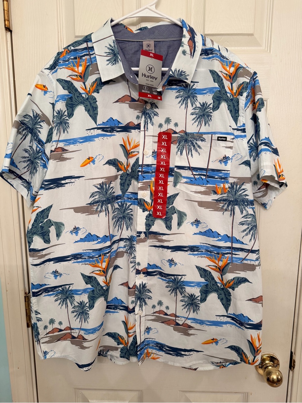 Hurley Men’s XL White Tropical Print Short-Sleeve Shirt